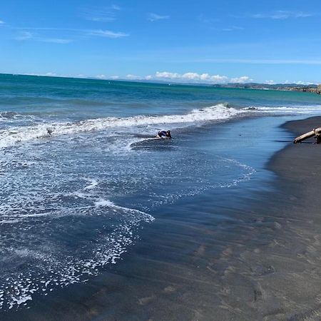 Urenui Beach Bach المظهر الخارجي الصورة